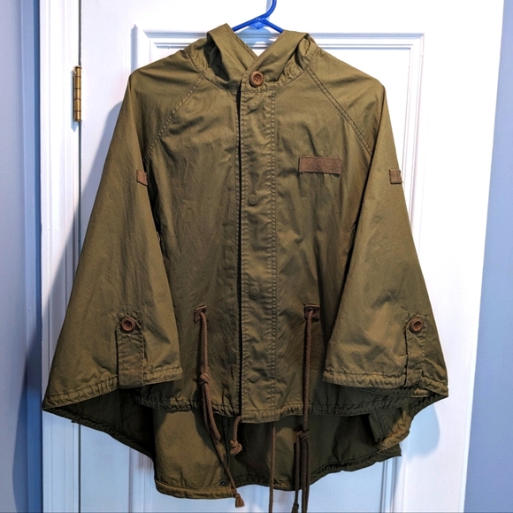Bar III Jackets & Blazers - Olive green zip poncho